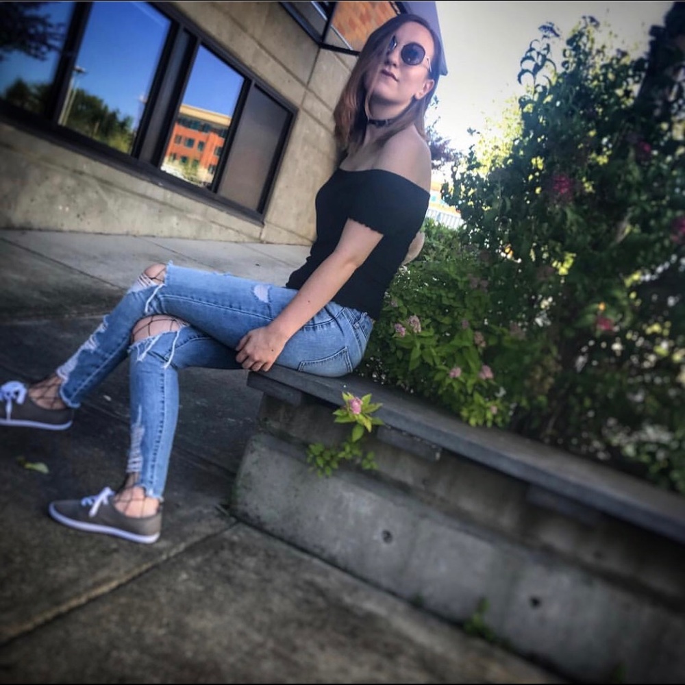 Grey Tennis Shoes